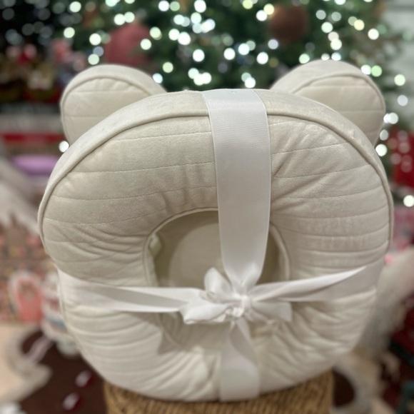 Issac Mizrahi Valentines day XO throw pillows white set gift home decorative - Picture 4 of 9